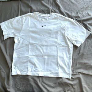 Nike White T-shirt Women’s XS